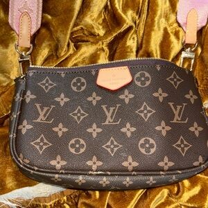 Women’s Louis Vuitton Multi Pochette crossbody bag